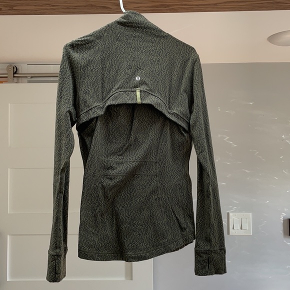 Lululemon Jacket - Picture 4 of 5